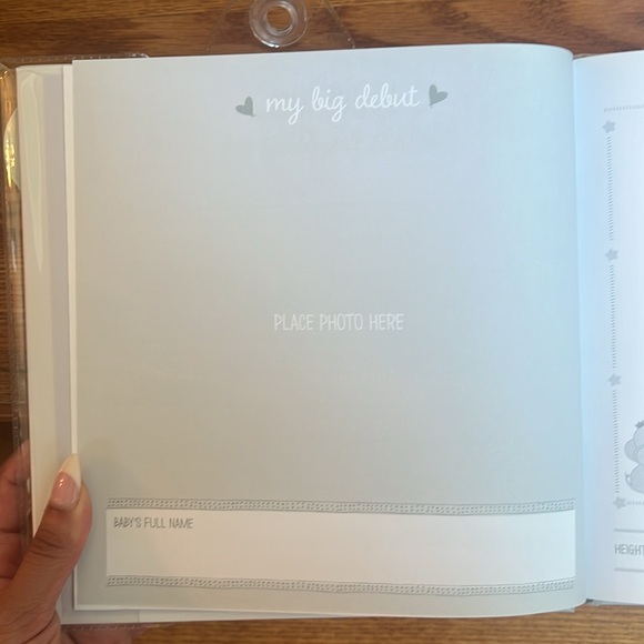 Baby’s First Year Memory Book - Picture 2 of 9